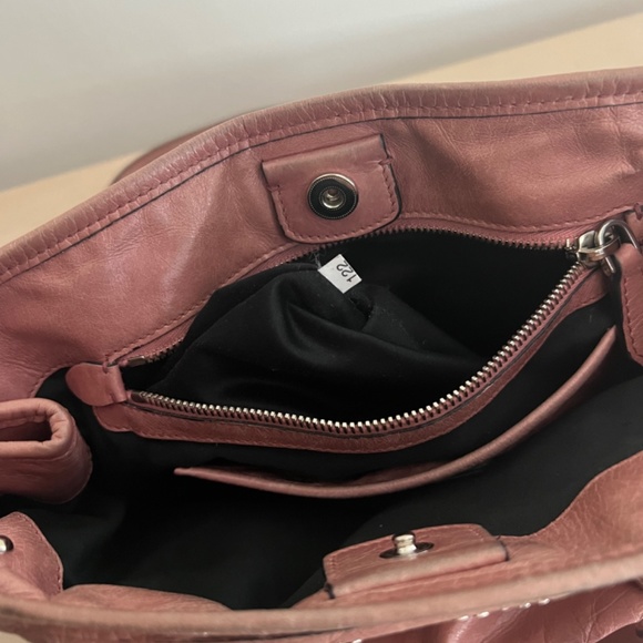 SOLD Vintage Soft Pink Leather Miu Miu Bag - Picture 8 of 9
